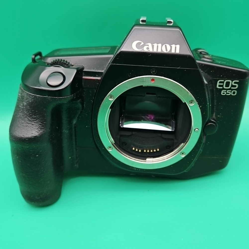 Canon EOS 650 35mm SLR Film Camera Body Only Untested As Is